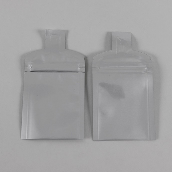 3.0" x 5.5" O.D Dispenser Tip Pouch with Zipper and Tear Notch; (1,000